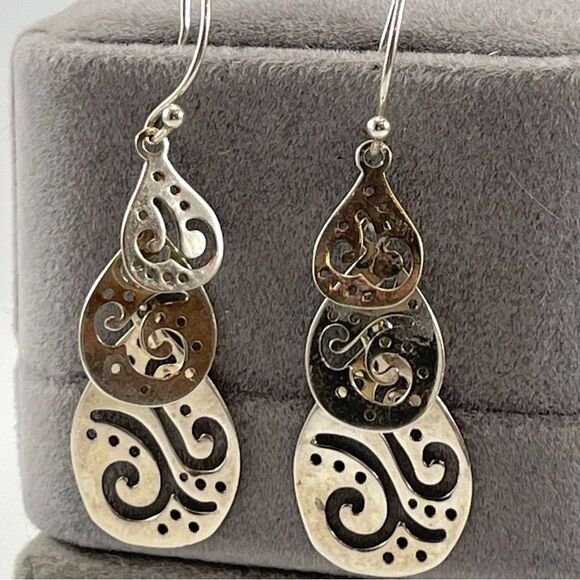 Silpada W299 Retired 925 Sterling Silver Triple Teardrop Free Falling Earrings - Picture 4 of 8